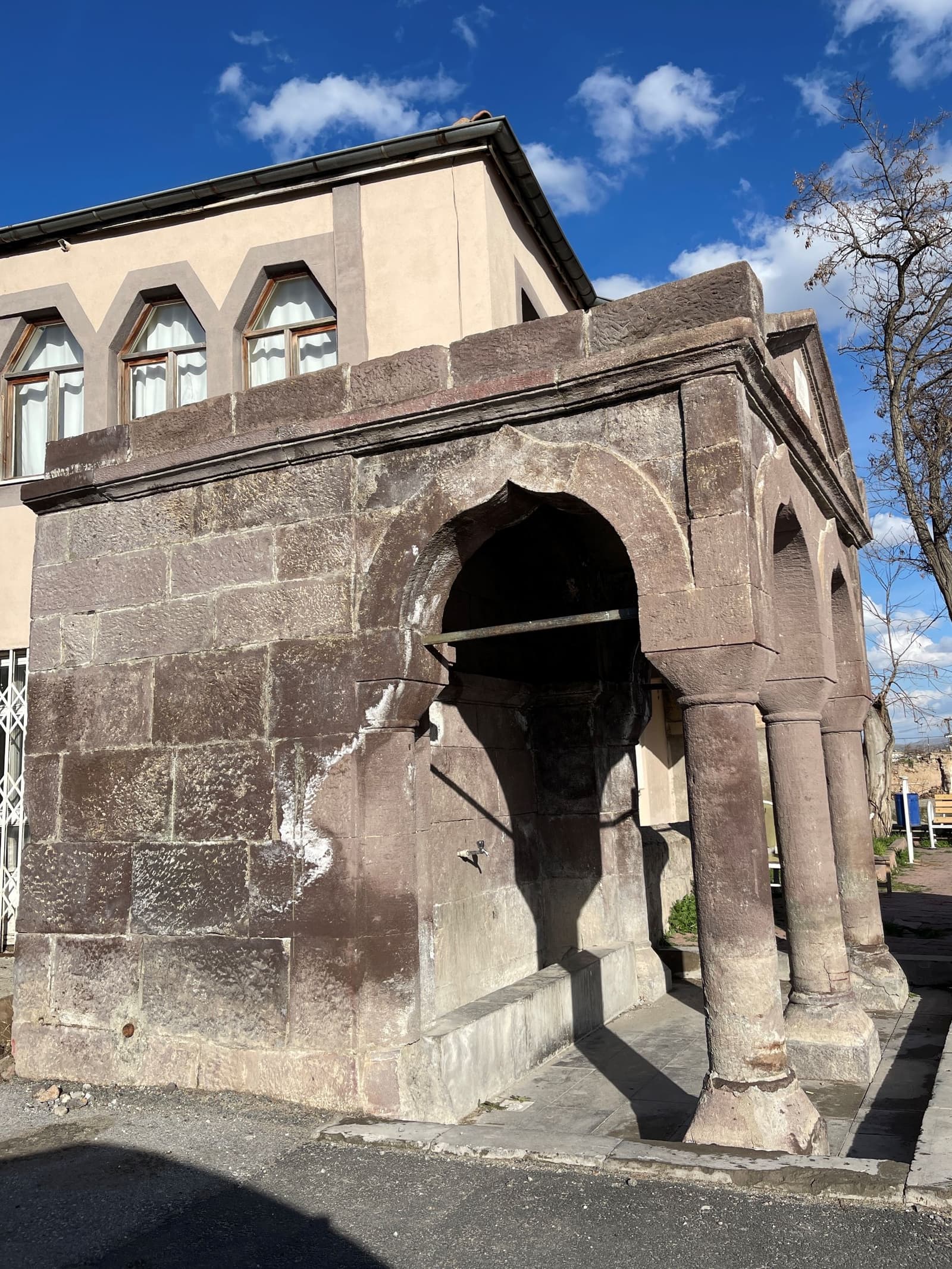 Güneşli Köyü Meydan Çeşmesi