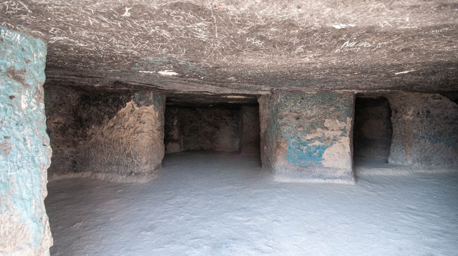 Taşbaşı Mağarası