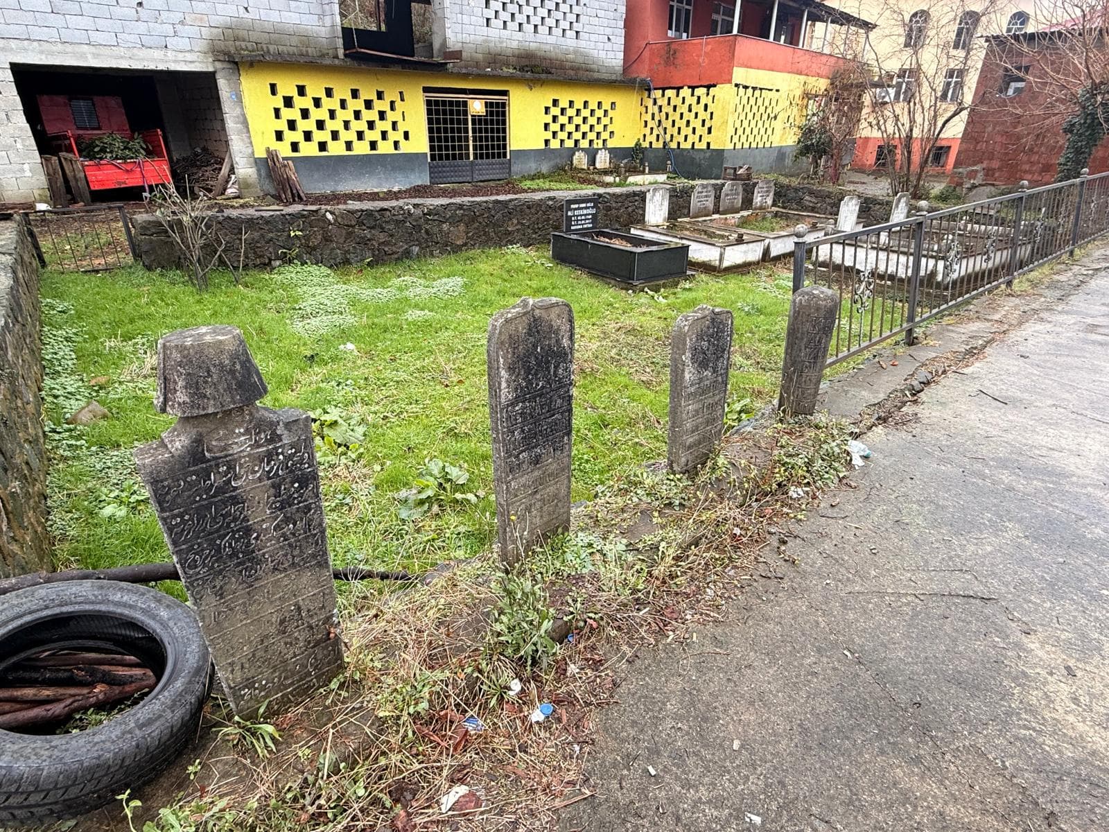 Sümeryalı Mezarlığı