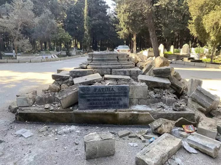 Antakya Şehitliği ve Anıtı