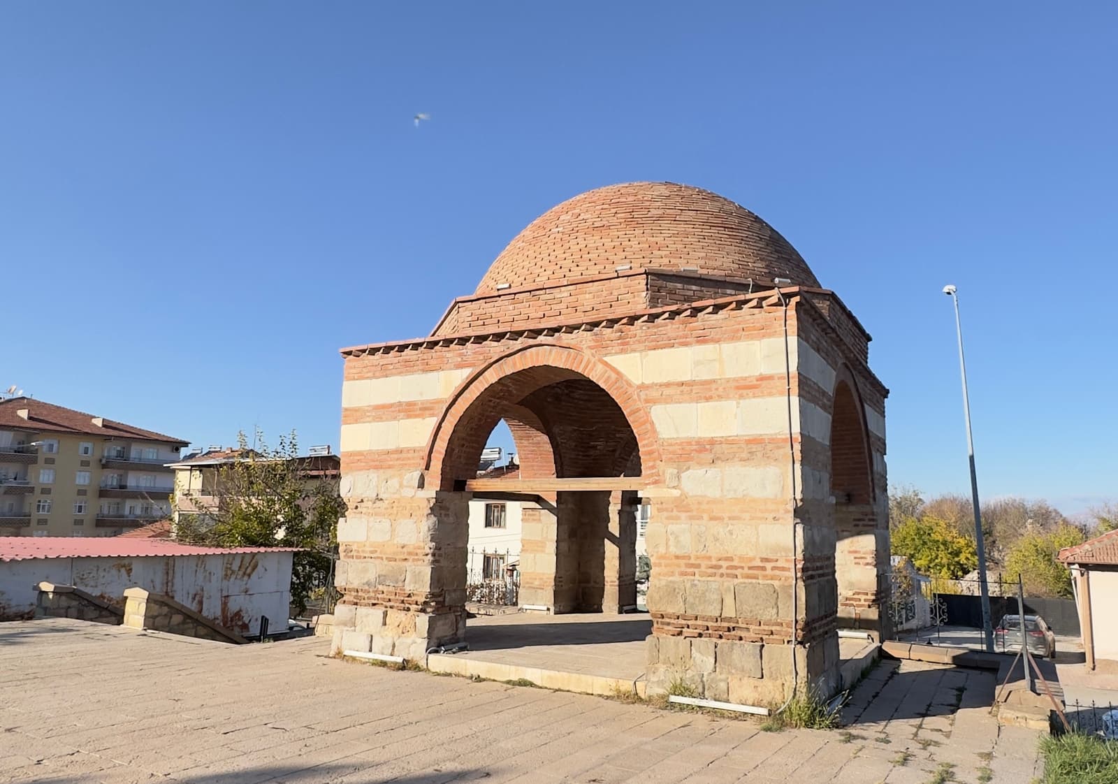 Kanlı Kümbet