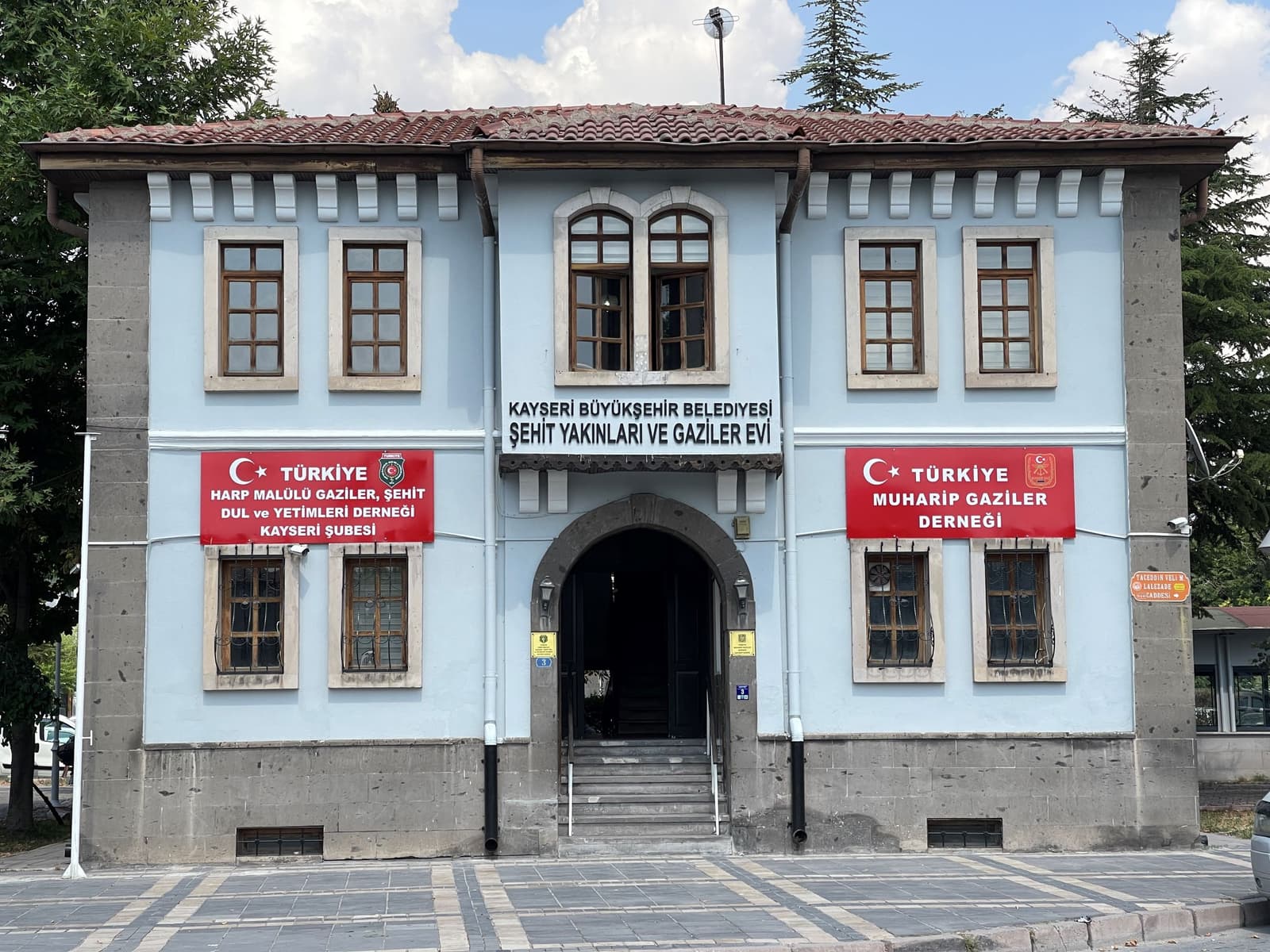 Şehit Yakınları ve Gaziler Evi