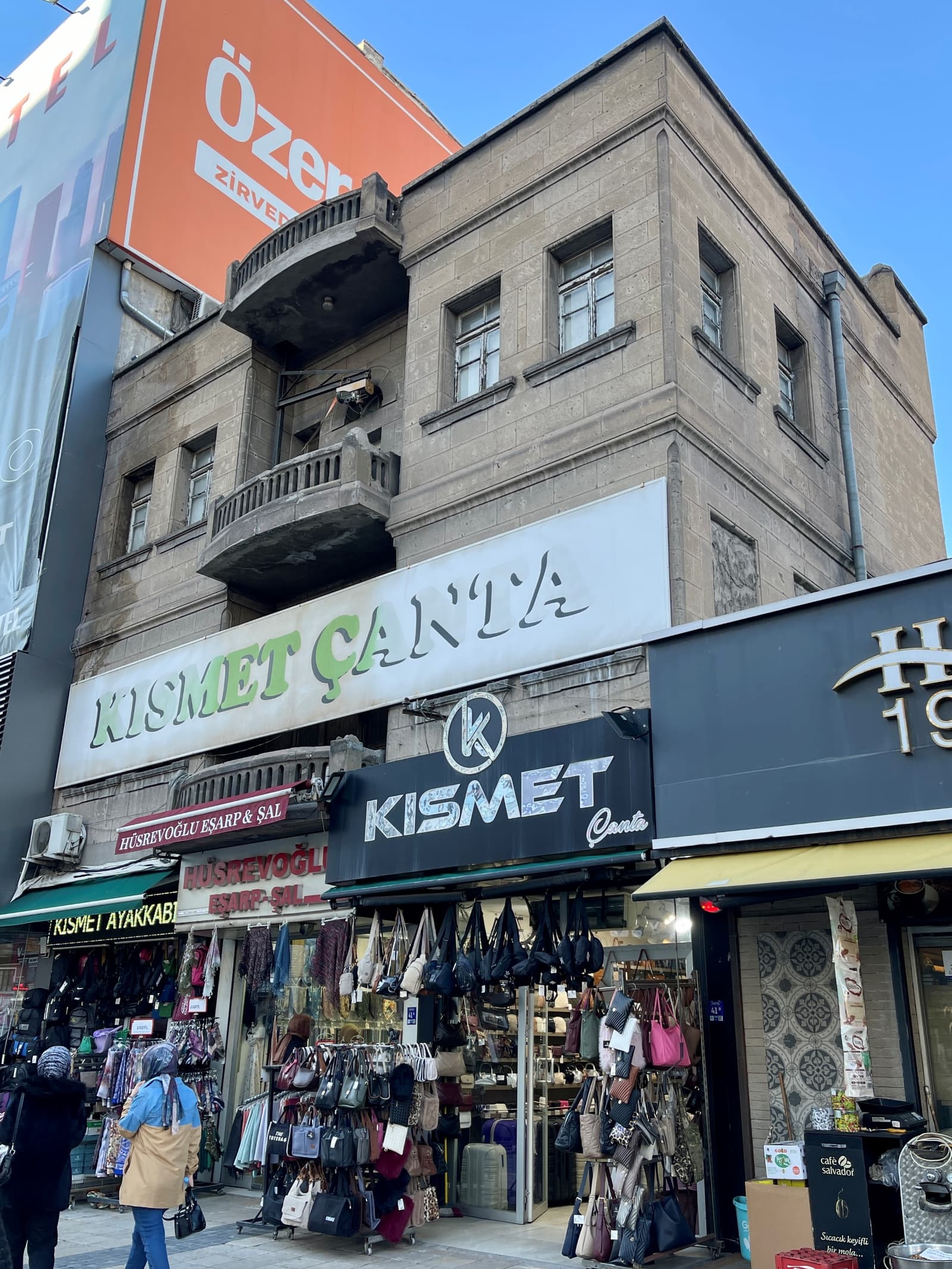 Apartman — Cumhuriyet, İnönü Bulvarı, 41