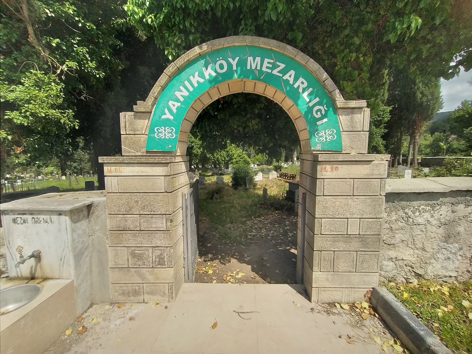 Yanıkköy Mezarlığı