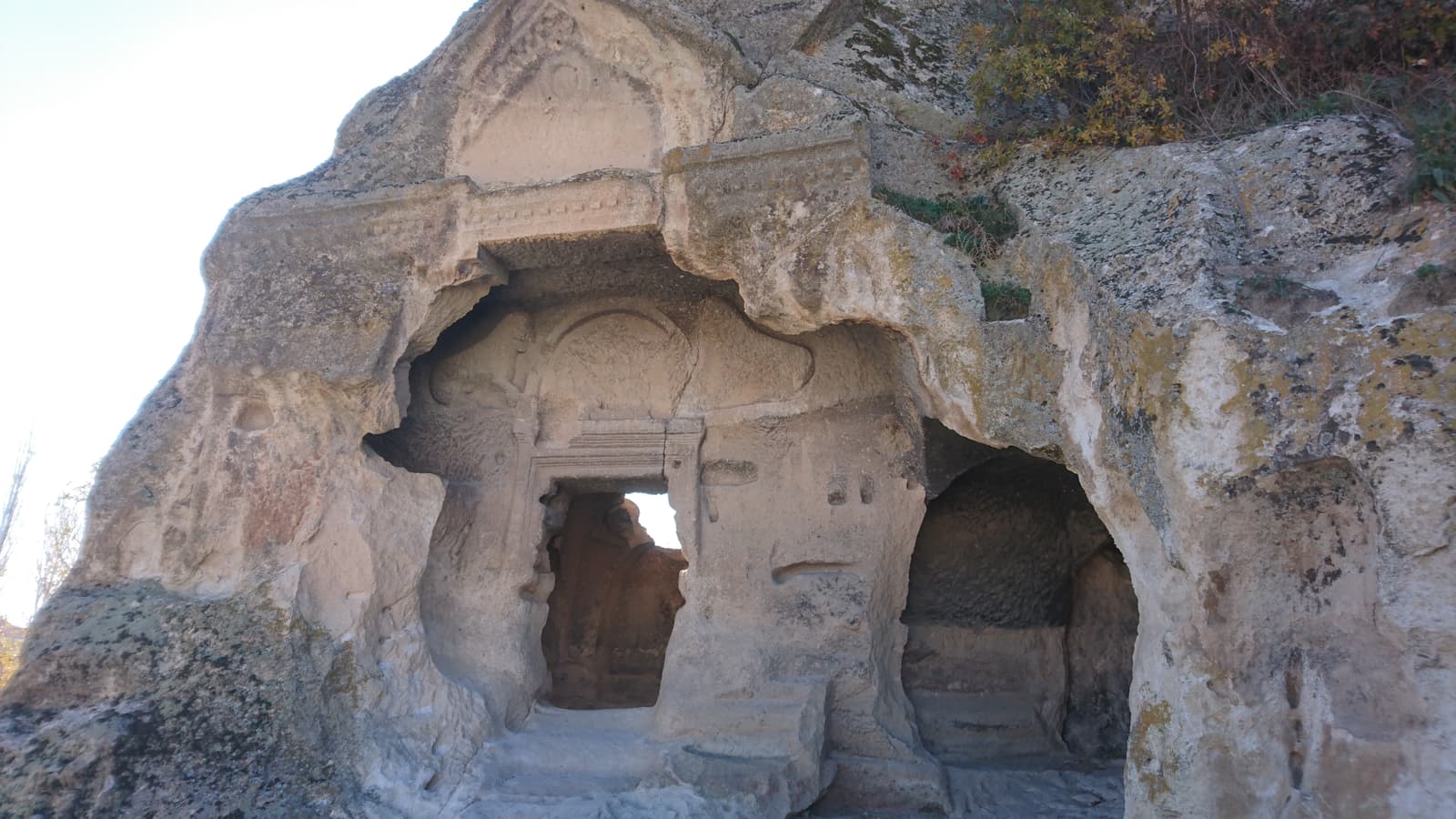 Ayazini Medusalı Mezar