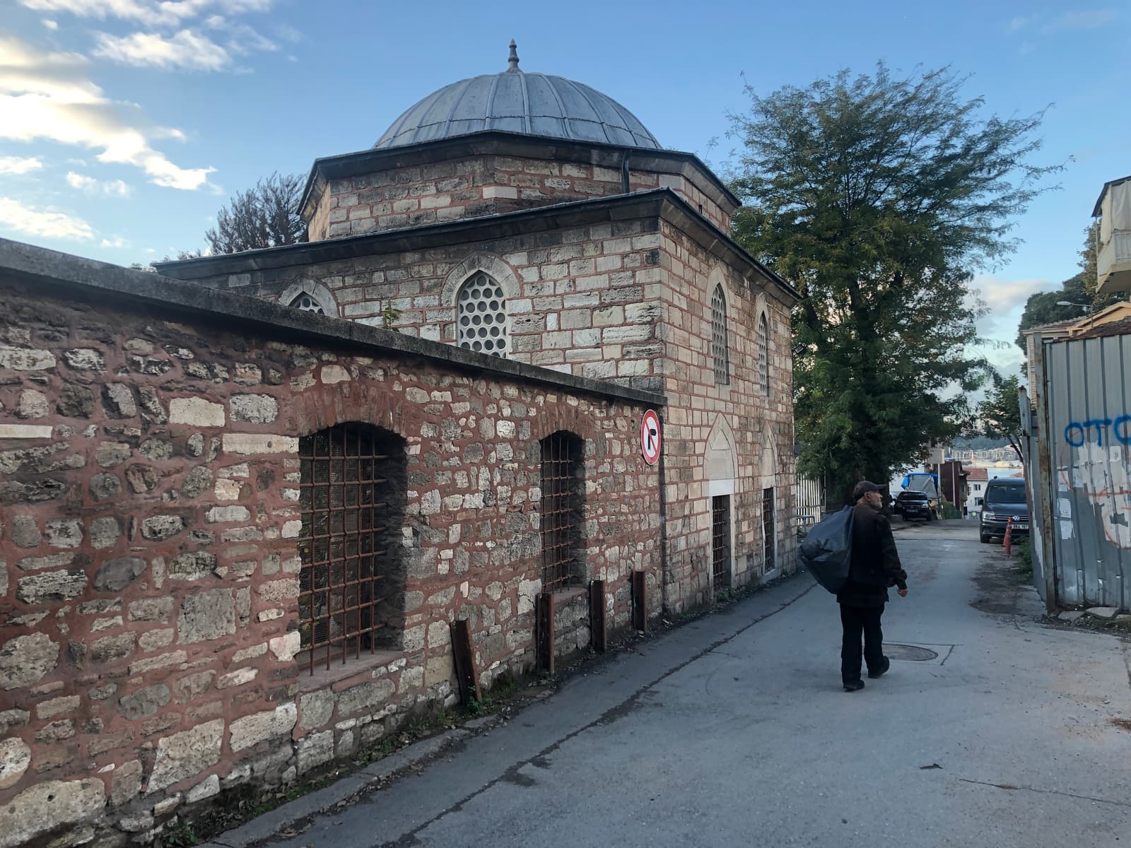 Cenderecizade Muhittin Çelebi Türbesi