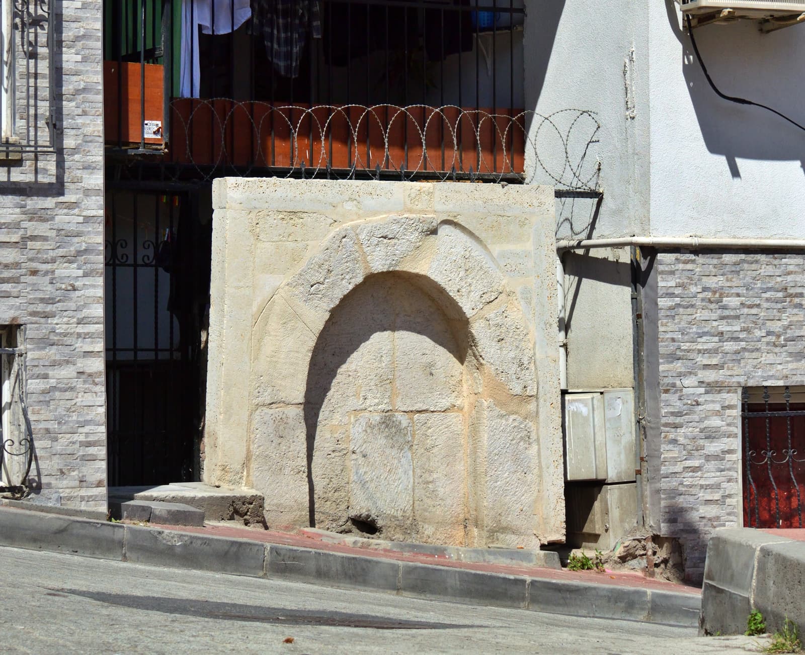 Cerrahpaşa Camii Sokak Çeşmesi