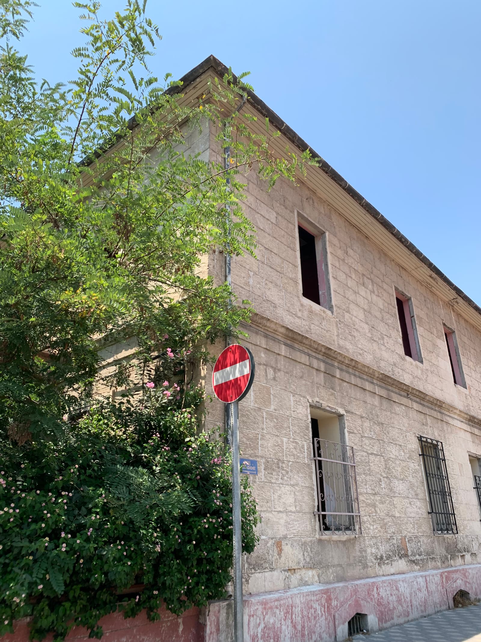 Eski Mersin Ortaokulu Binası