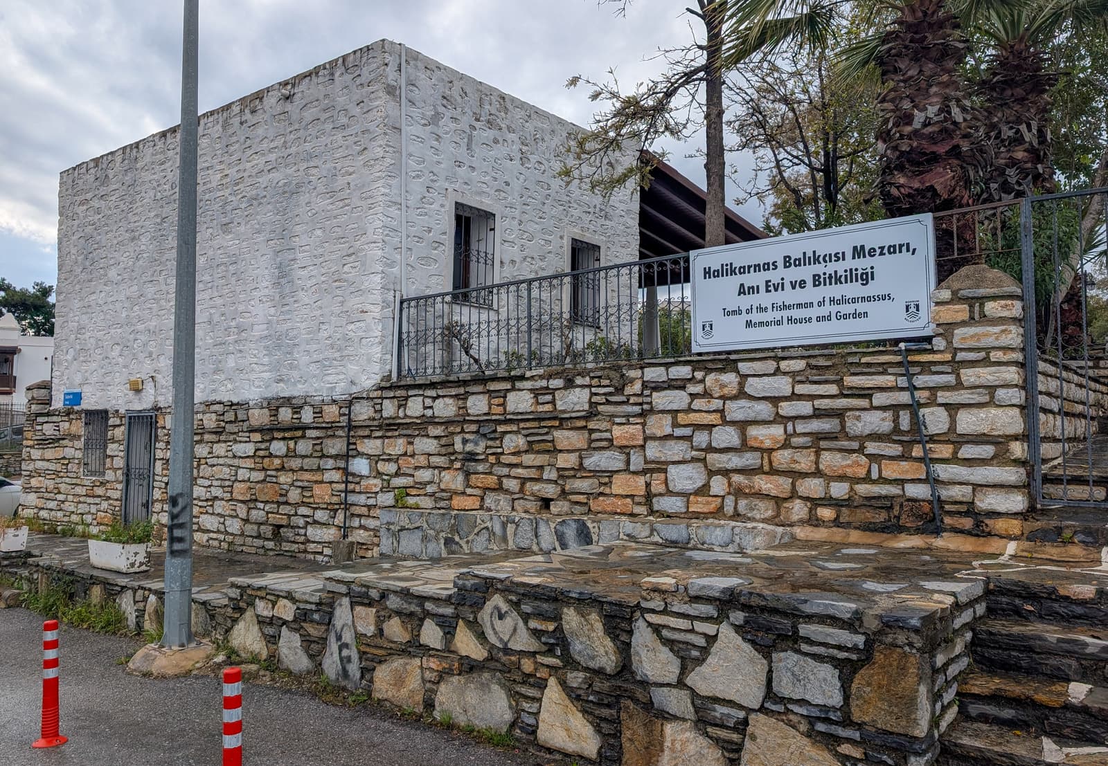 Halikarnas Balıkçısı Mezarı ve Müzesi