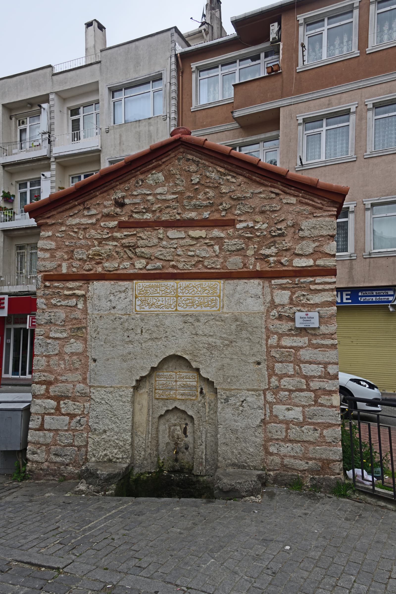 Emine Sultan Meydan Çeşmesi