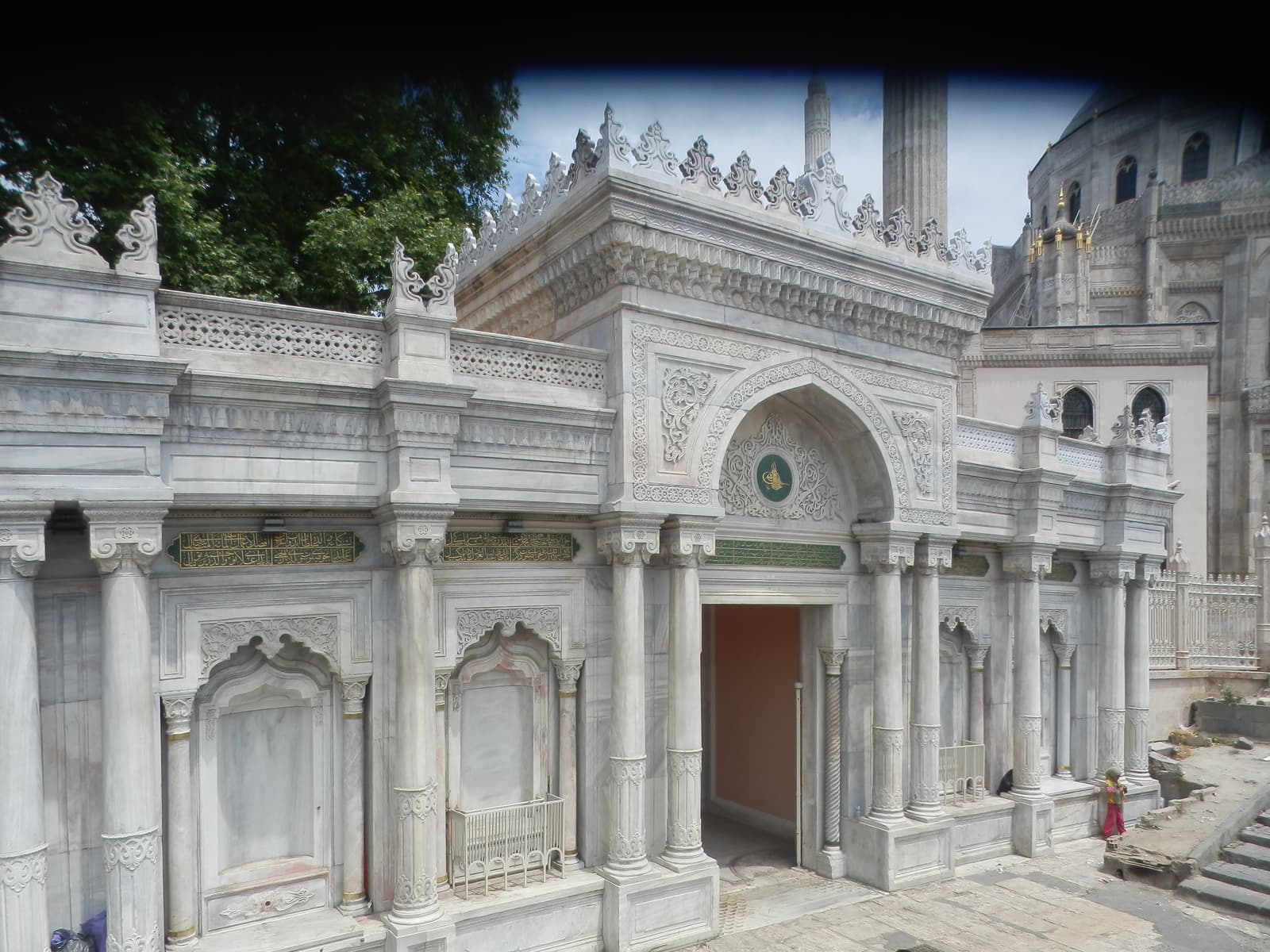 Pertevniyal Valide Sultan Camii Çeşmeleri