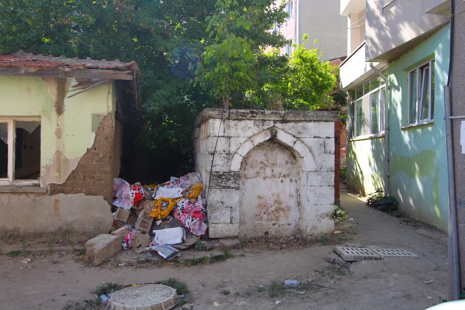 Tavanlı Çeşme (Abdurrahman)